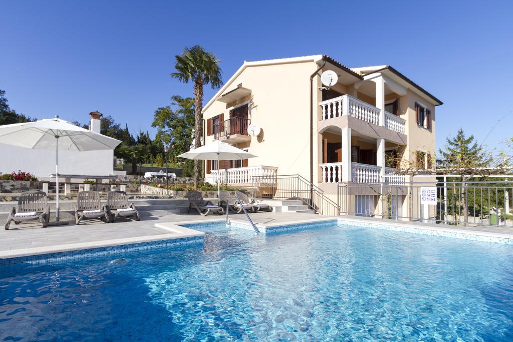 Apartments Rajkovic Labin  Bagian luar foto