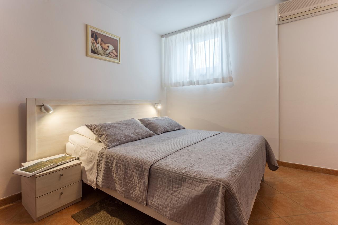 Apartments Rajkovic Labin  Bagian luar foto